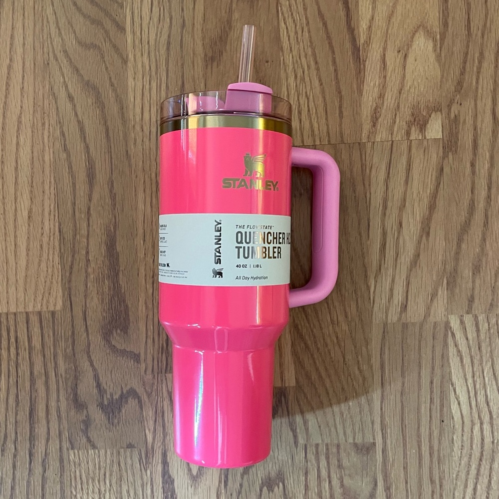 NWT New in Box Stanley Quencher H2.0 Flowstate Tumbler 40 oz Pink Parade